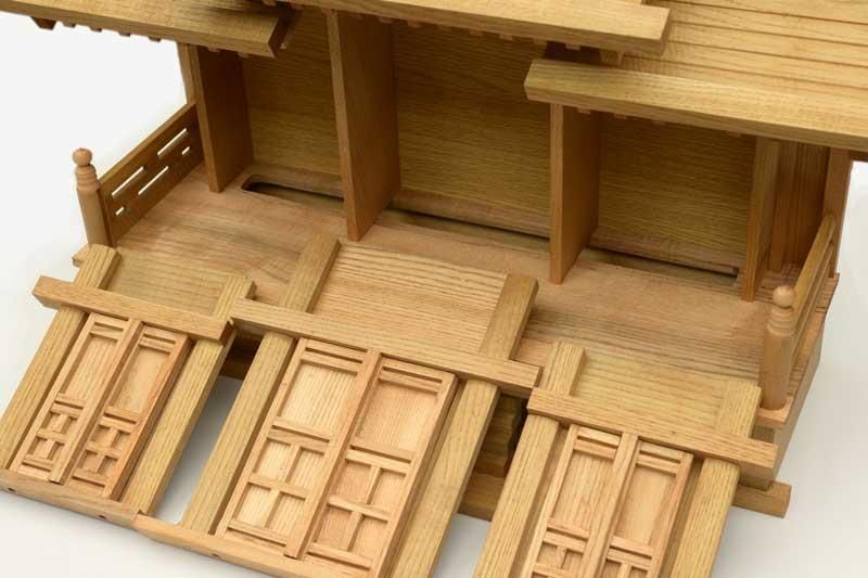 ☆昭和30年、宮大工特注品。けやき祭壇三社神棚。 ☆昭和30年、宮大工特注品。けやき祭壇三社神棚。 - メルカリ