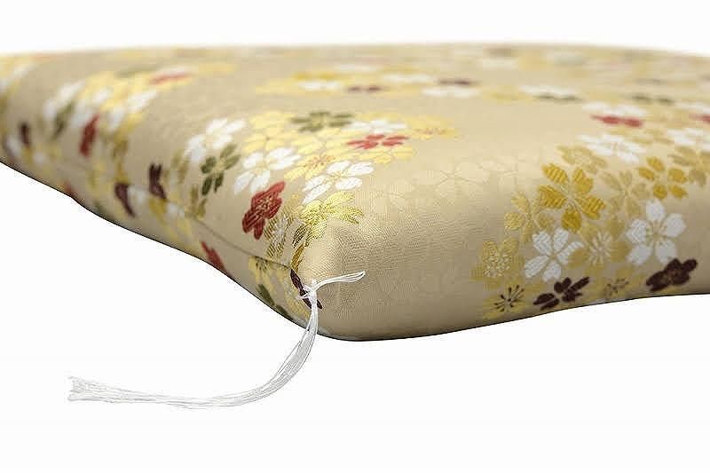 【仏具】【寺院仏具】金襴座布団 白房 楽天市場】寺院用仏具【国産仏具：高岡金襴座布団：応舞（おうぶ