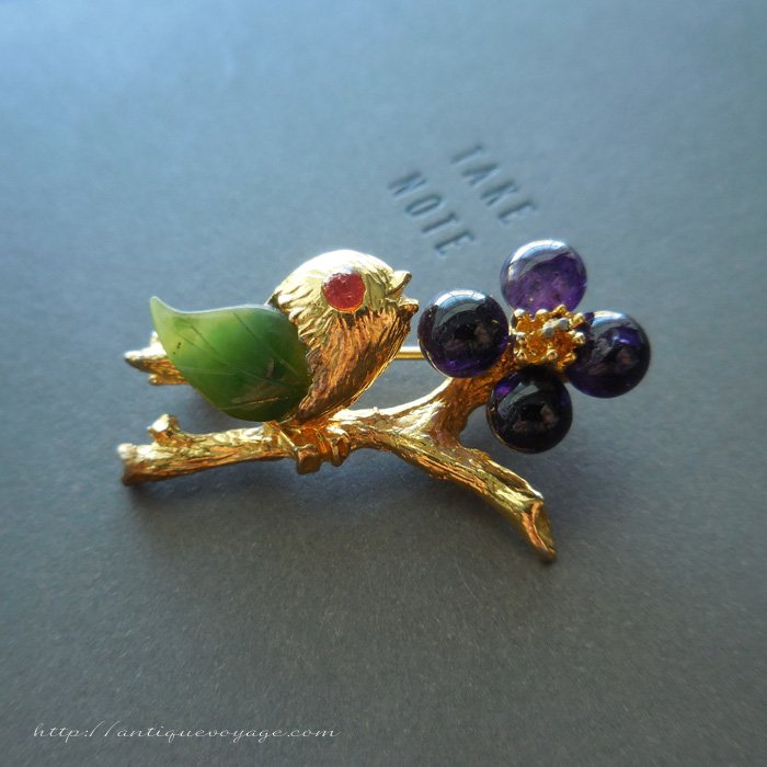 年代物 紫 パープル 小鳥 bird vintageブローチ-