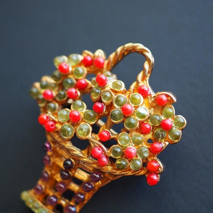 スワボダフラワーバスケットブローチ 天然石