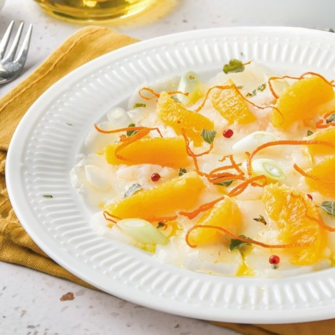 スロベニアのスパークリングワインと白身魚のカルパッチョ