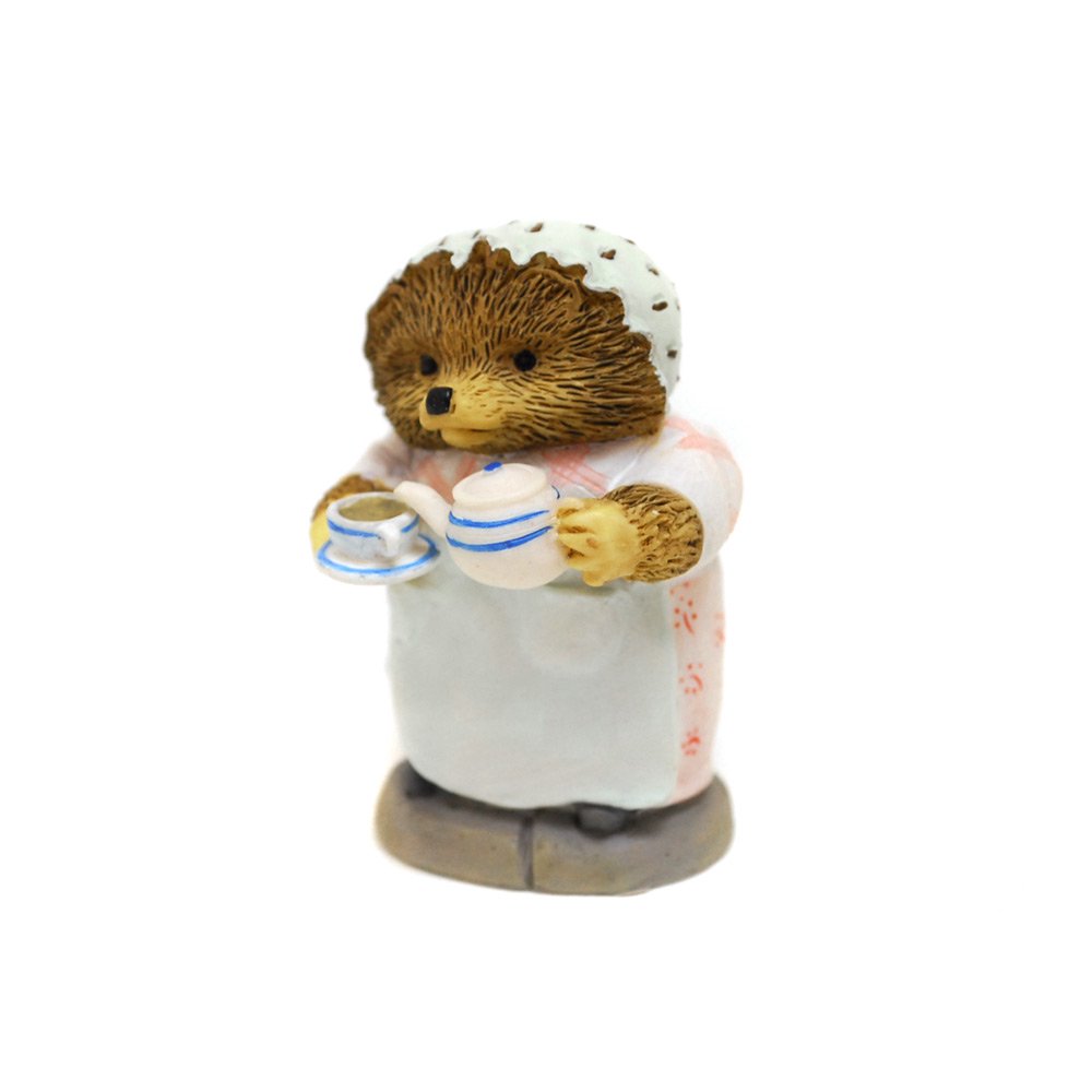 ピングー Enesco BP ミニフィギュア（Mrs．Tiggy-winkle™ Pouring Tea）　A2351　PR