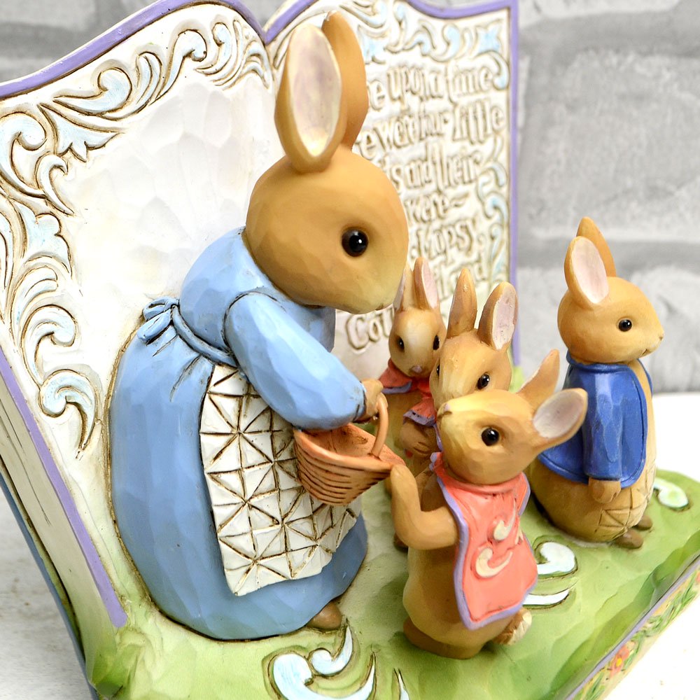 Enesco　Peter Rabbit™ storybook Figure　＃6008742　PR - ピーターラビットグッズ 公式オンラインショップ