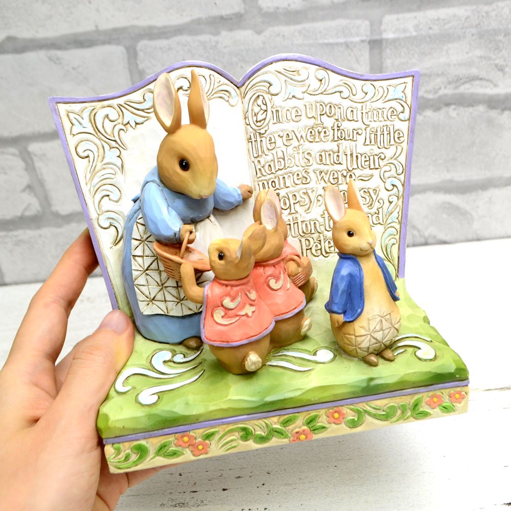 Enesco　Peter Rabbit™ storybook Figure　＃6008742　PR - ピーターラビットグッズ 公式オンラインショップ