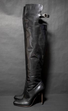 <img class='new_mark_img1' src='https://img.shop-pro.jp/img/new/icons50.gif' style='border:none;display:inline;margin:0px;padding:0px;width:auto;' />GIANVITOROSSITHIGHHIGHBOOTS