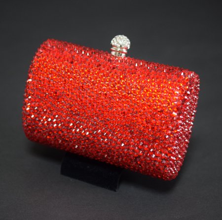 <img class='new_mark_img1' src='https://img.shop-pro.jp/img/new/icons50.gif' style='border:none;display:inline;margin:0px;padding:0px;width:auto;' />RODO　SWAROVSKI　CLUTH　BAG