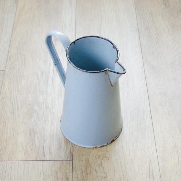 古い琺瑯のジャグ fit=scale-down,w=1200