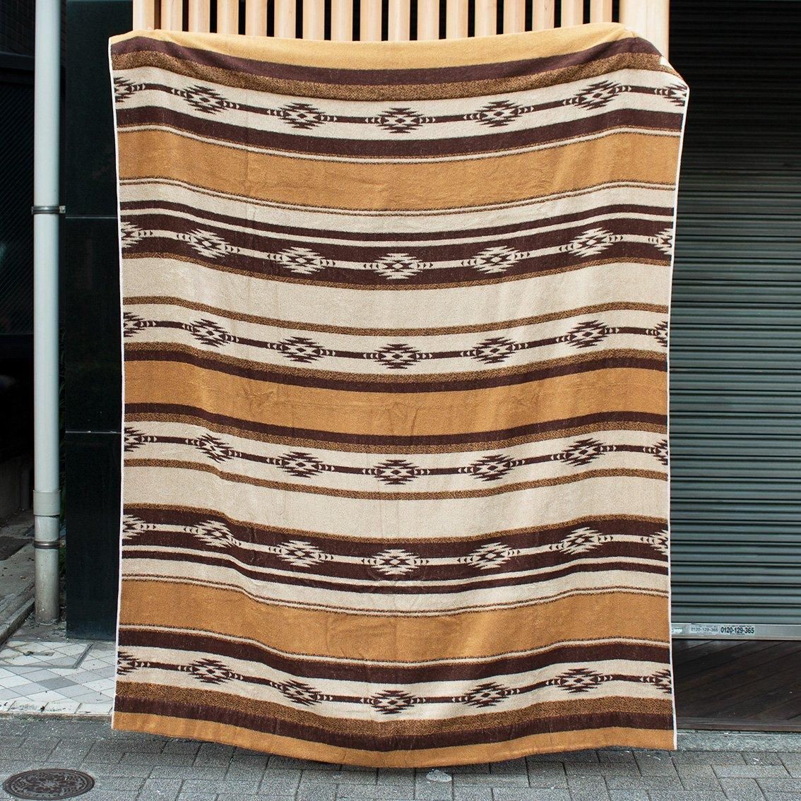 BasShu / バッシュ]COTTON PILE BLANKET NATIVE BORDER コットン