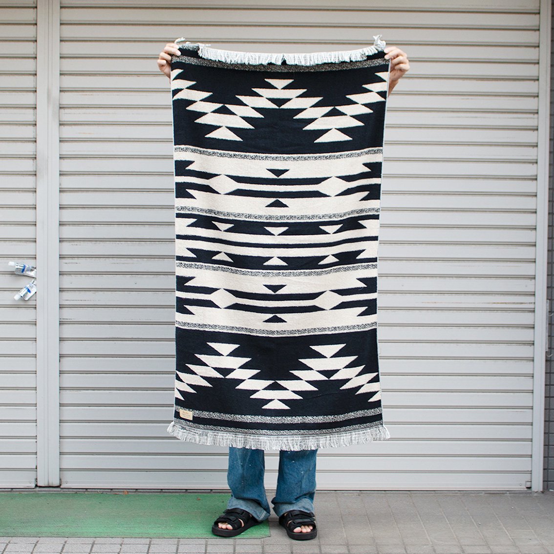 BasShu / バッシュ]COTTON PILE BLANKET NATIVE MOTIF コットンパイル ブランケット 70×130 日本製  Mサイズ - HARTLEY