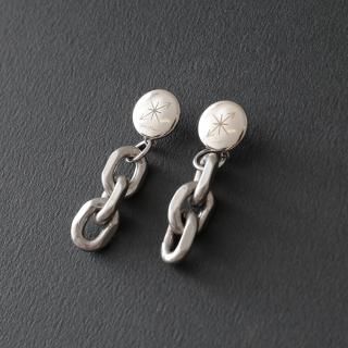 <img class='new_mark_img1' src='https://img.shop-pro.jp/img/new/icons5.gif' style='border:none;display:inline;margin:0px;padding:0px;width:auto;' />TEARS OF SWAN-BUTTON CHAIN PIERCE(8ȯϡ