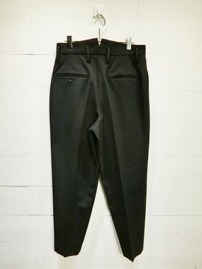 ESSAY 3 Tuck Tapered Slacks Black - Laid back(レイドバック