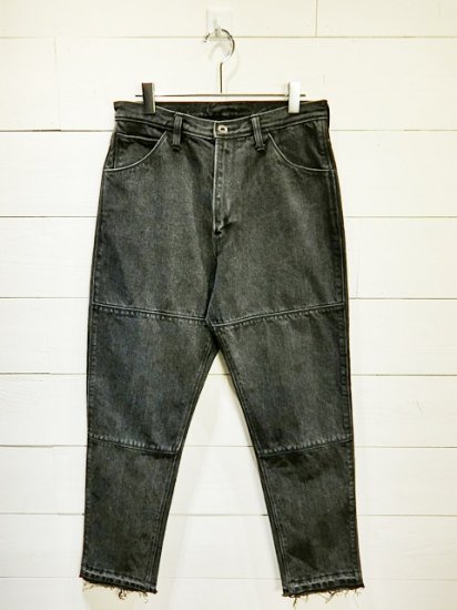 ESSAY Slim Tapered Denim Black - Laid back(レイドバック) | 千葉 柏