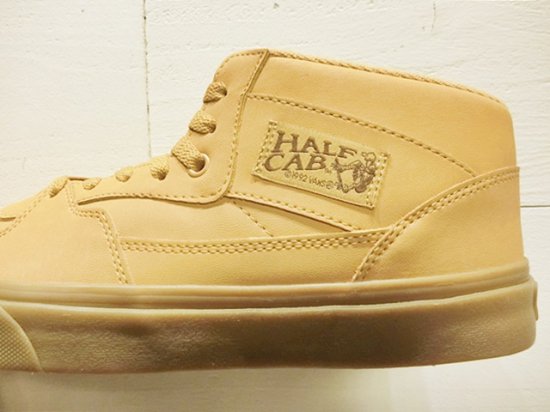 VANS（バンズ） HALF-CAB Nubuck Camel - Laid back(レイドバック