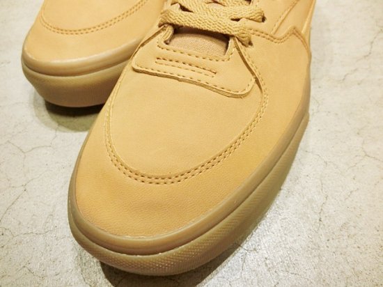 VANS（バンズ） HALF-CAB Nubuck Camel - Laid back(レイドバック