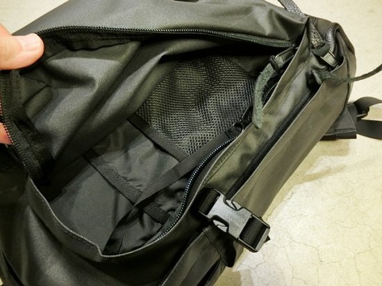 THE NORTH FACE（ノースフェイス） CREVASSE BACKPACK クレバス バックパック Black - Laid  back（レイドバック）| 千葉県 柏市 取り扱い 店舗 セレクトショップ 通販