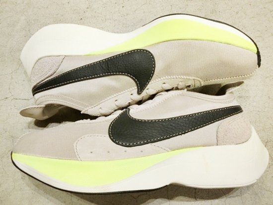 NIKE（ナイキ） MOON RACER ムーンレーサー Greybeige - Laid back ...