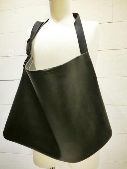 NL（ニール） -Joseph- Shoulder Bag レザーショルダーバッグ Black