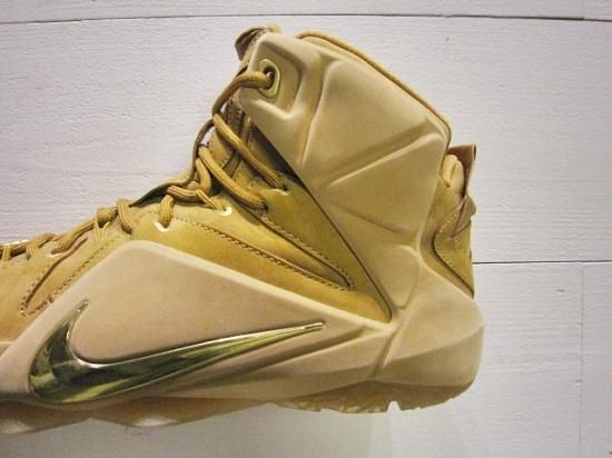 NIKE LEBRON XII EXT QS Wheat×Metallic Gold - Laid back(レイド