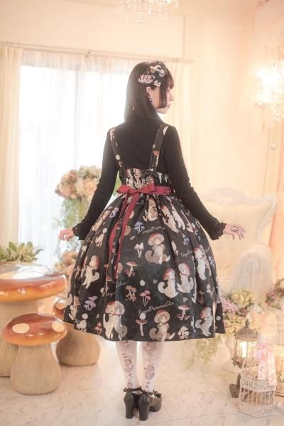 猫ときのこ柄　ジャンパースカート 猫ときのこ柄ジャンパースカート