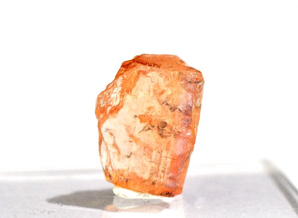 原石<BR>インペリアルトパーズの結晶<BR>ブラジル・ミナスジェライス州・オウロプレット産