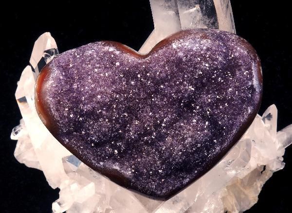 ✴️アメジストクラスターハート 天然石 アメジスト クラスター ハート型 | ハート型 | Crystals by Purely
