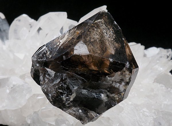 超希少原石<BR>美しすぎるタンザニアのモンドスモーキーエレスチャルクォーツのポイント<BR>タンザニア産