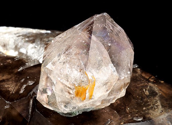 超希少原石<br>美しすぎるタンザニアのレインボーモンドアメジストエレスチャルクォーツのポイント<br>タンザニア産