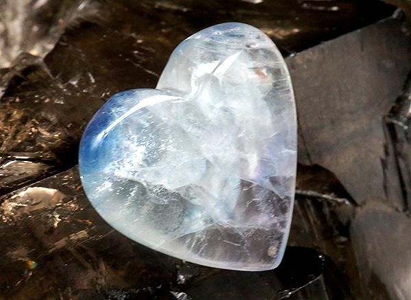 ブルー系フローライト羽ハート♡No.1175 ブルー系フローライト羽ハート♡No.1175 ブルー系フローライト羽ハート♡