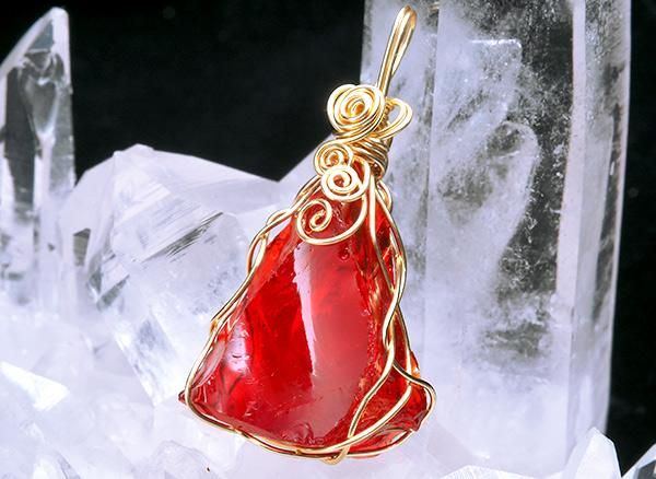 ☆アンダラクリスタル赤と青の 2ピースセット☆天然ガラス アンダラ・クリスタル（レッド 108.0g） 【AC24RE002-t】