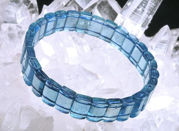 <img class='new_mark_img1' src='https://img.shop-pro.jp/img/new/icons1.gif' style='border:none;display:inline;margin:0px;padding:0px;width:auto;' />�����㤤���֥쥹��å�!!Ʃ����ȴ��!!<br>���󥿥ޥꥢ�������ޥ��5���쥯���󥰥�Х󥰥� �Ӳ�ꡧ��18cm<br>�֥饸�뻺